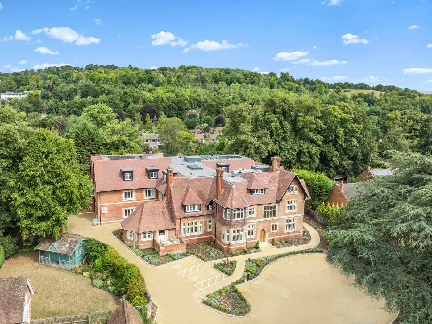 Cedar Lodge from the air, in the Thames valley