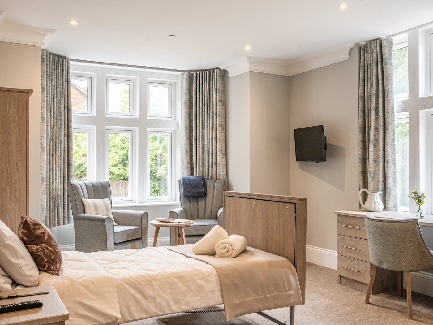 A bedroom at Cedar Lodge